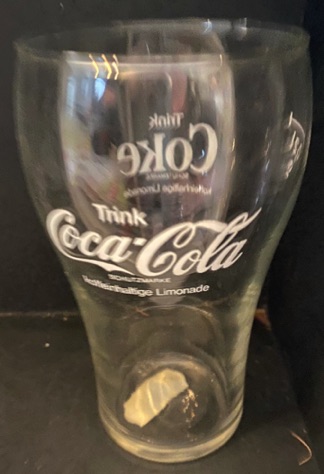 308037-1 € 3,00 coca cola glas witte letters D6,5 H 12 cm.jpeg